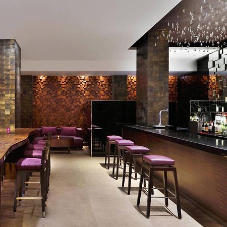 Courtyard By Marriott Chennai Hotel Exterior foto