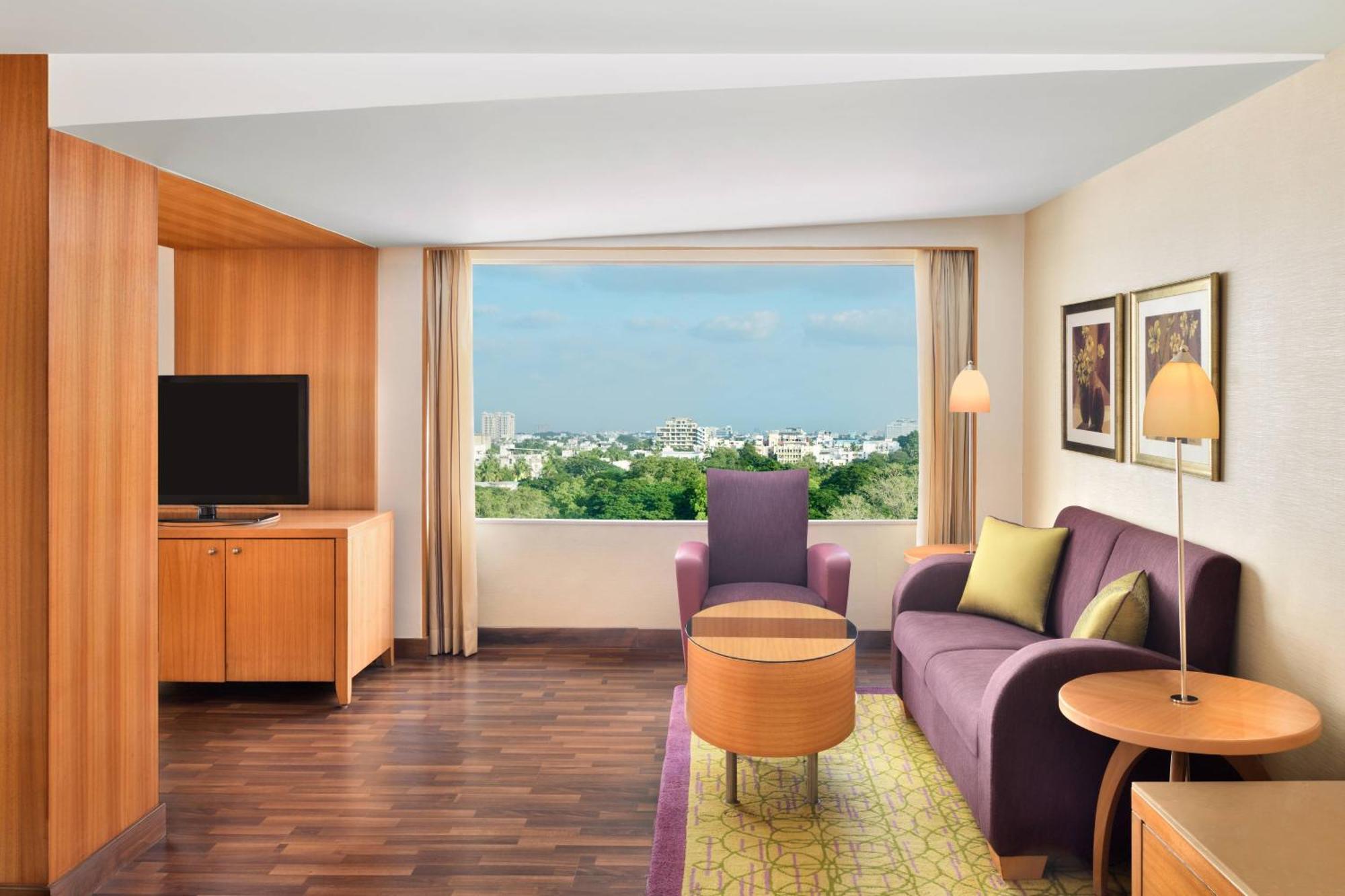 Courtyard By Marriott Chennai Hotel Exterior foto